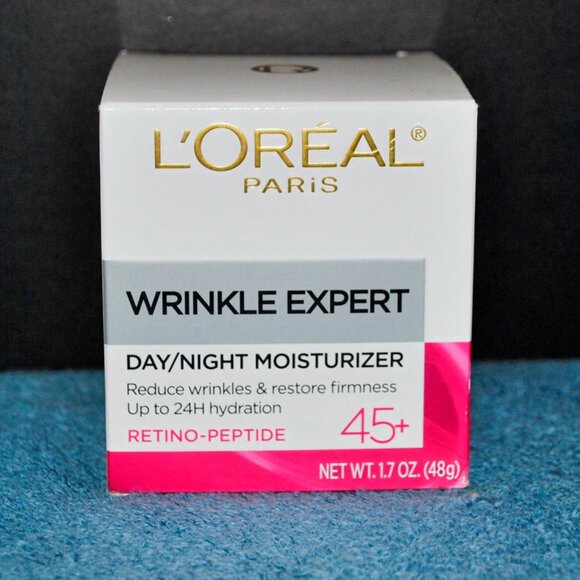 L'Oreal Paris Wrinkle Expert Day/Night Moisturizer - Picture 1 of 3